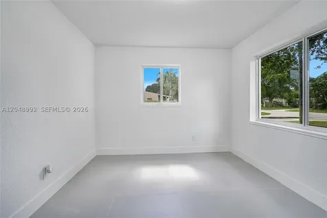321 NW 36th Street Oakland Park FL 33309