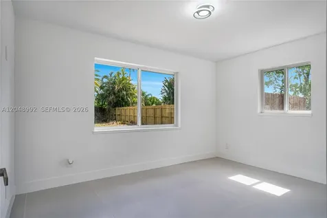 321 NW 36th Street Oakland Park FL 33309