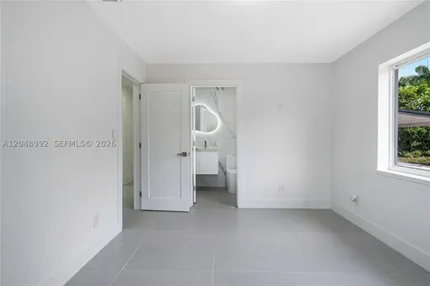 321 NW 36th Street Oakland Park FL 33309