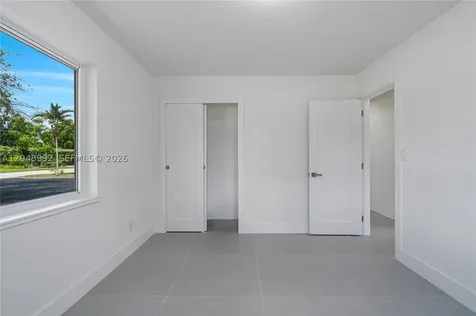 321 NW 36th Street Oakland Park FL 33309