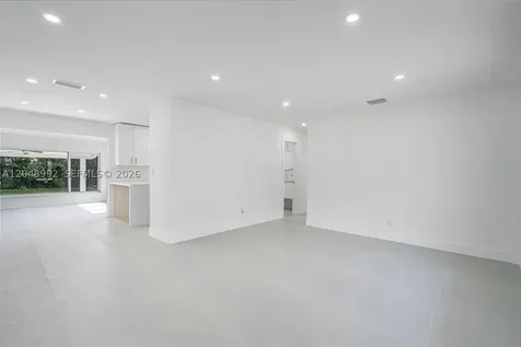 321 NW 36th Street Oakland Park FL 33309