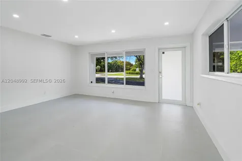 321 NW 36th Street Oakland Park FL 33309
