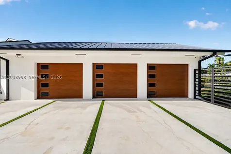 10506 SW 89 Place Miami FL 33176
