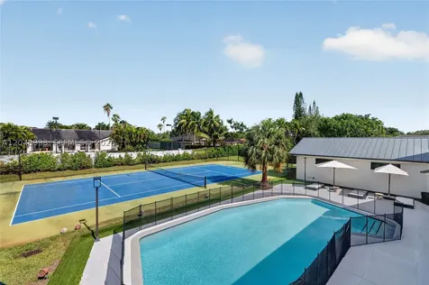10506 SW 89 Place Miami FL 33176
