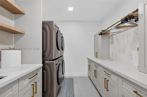 10506 SW 89 Place Miami FL 33176