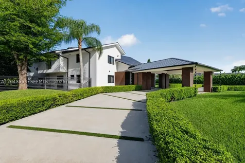 10506 SW 89 Place Miami FL 33176