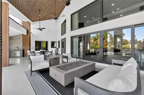 10506 SW 89 Place Miami FL 33176
