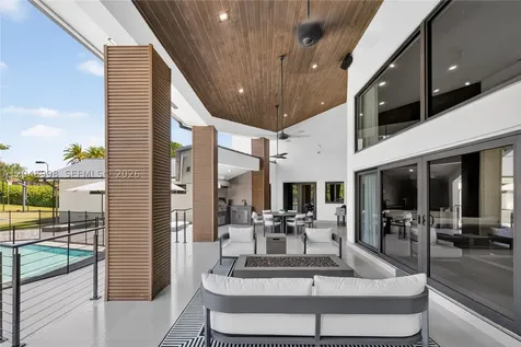 10506 SW 89 Place Miami FL 33176