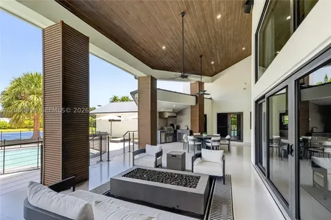 10506 SW 89 Place Miami FL 33176