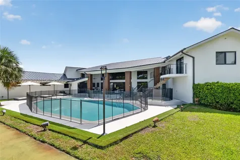 10506 SW 89 Place Miami FL 33176