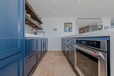 600 NE 36th Street Miami FL 33137