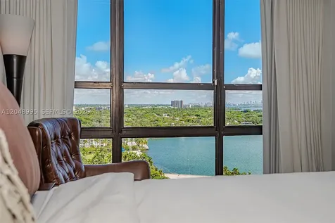 600 NE 36th Street Miami FL 33137