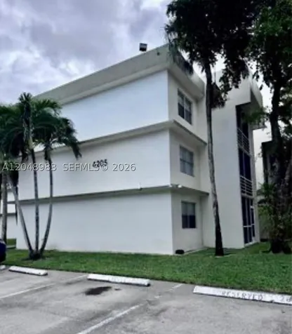 4255 N University Drive Sunrise FL 33351