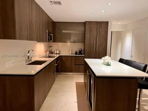 88 SW 7th Street Miami FL 33130