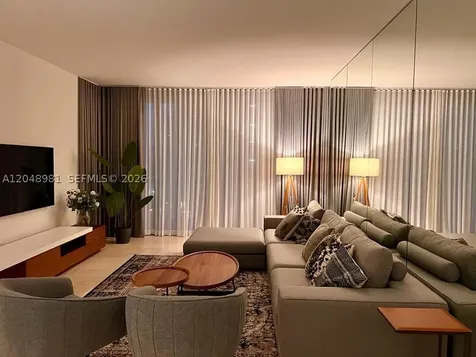 88 SW 7th Street Miami FL 33130