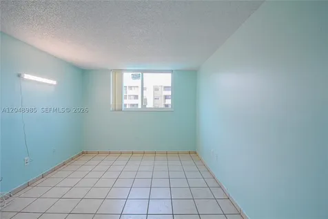 8050 NW 8th Street Miami FL 33126