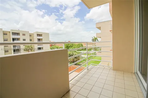 8050 NW 8th Street Miami FL 33126