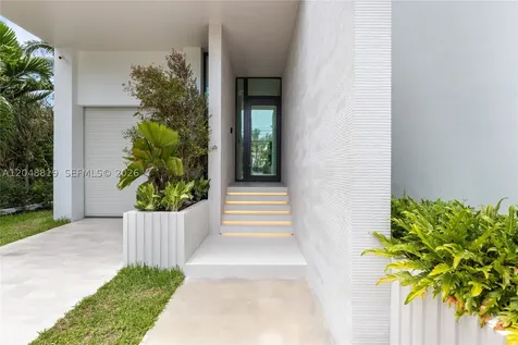 4504 Sheridan Avenue Miami Beach FL 33140