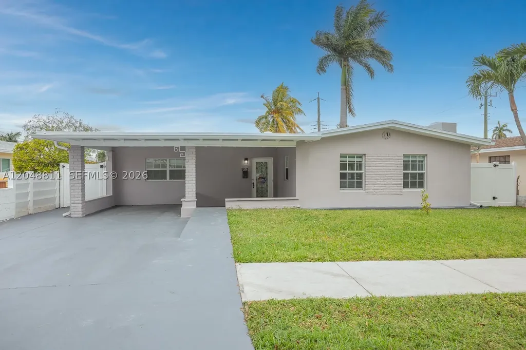 913 NE 2nd Street Hallandale Beach FL 33009