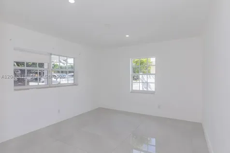 913 NE 2nd Street Hallandale Beach FL 33009