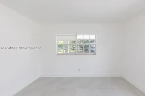 913 NE 2nd Street Hallandale Beach FL 33009