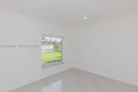 913 NE 2nd Street Hallandale Beach FL 33009