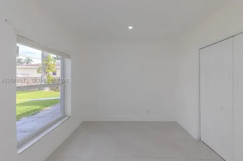 913 NE 2nd Street Hallandale Beach FL 33009