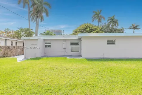 913 NE 2nd Street Hallandale Beach FL 33009
