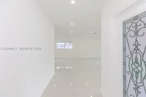 913 NE 2nd Street Hallandale Beach FL 33009