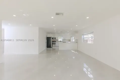 913 NE 2nd Street Hallandale Beach FL 33009
