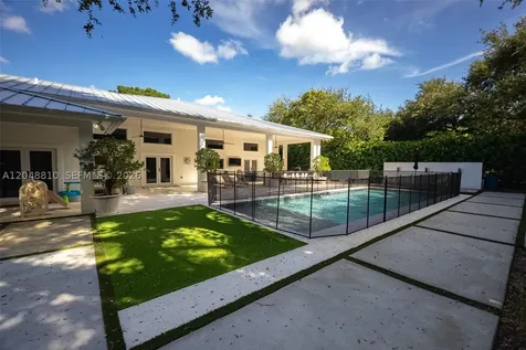 9805 SW 90th Avenue Kendall FL 33176