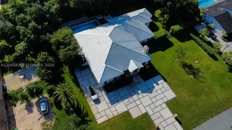 9805 SW 90th Avenue Kendall FL 33176