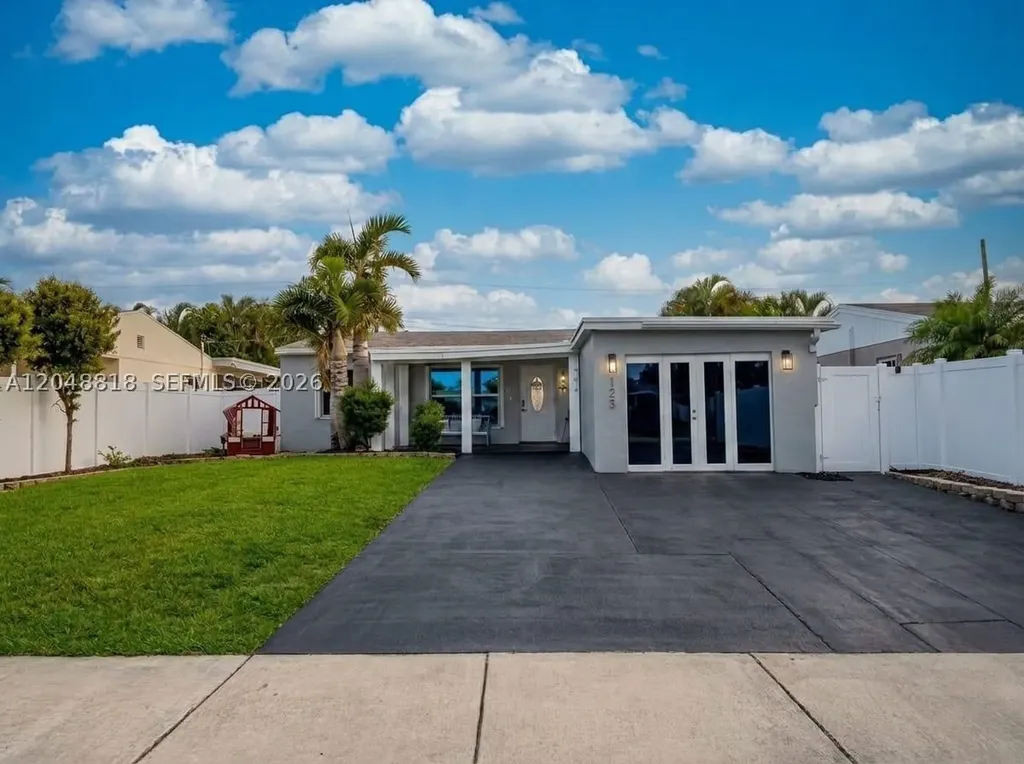 5417 NE 4th Terrace Oakland Park FL 33334