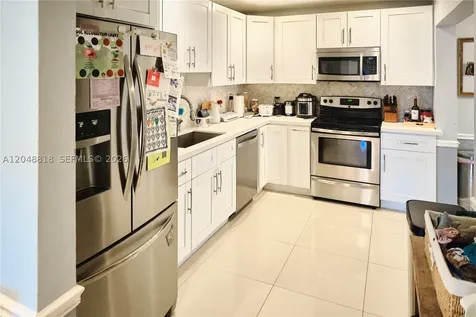 5417 NE 4th Terrace Oakland Park FL 33334