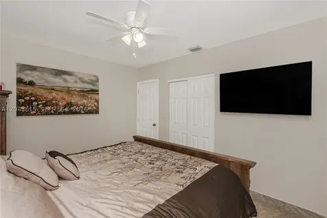 750 NE 4th Place Hialeah FL 33010