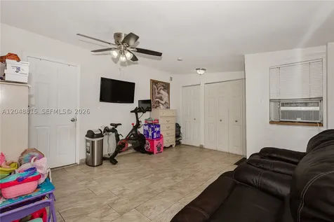 750 NE 4th Place Hialeah FL 33010