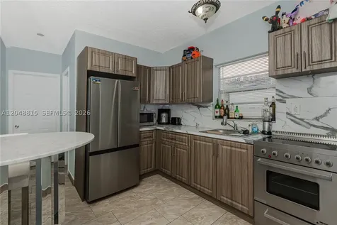 750 NE 4th Place Hialeah FL 33010