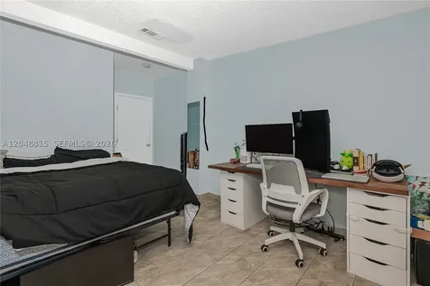 750 NE 4th Place Hialeah FL 33010