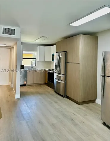 2540 W 67th Place Hialeah FL 33016