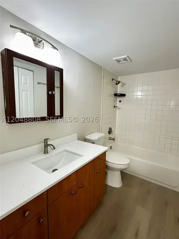 2540 W 67th Place Hialeah FL 33016