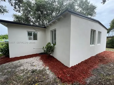 1831 Wilmington Street Opa-Locka FL 33054
