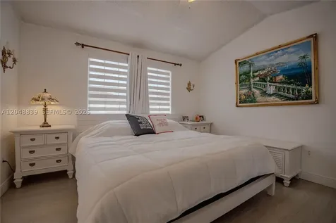 19702 NW 84th Place Hialeah FL 33015