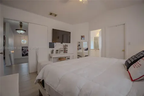 19702 NW 84th Place Hialeah FL 33015