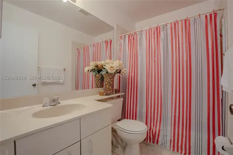 19702 NW 84th Place Hialeah FL 33015