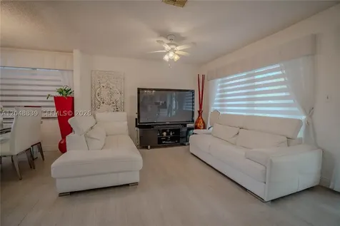 19702 NW 84th Place Hialeah FL 33015