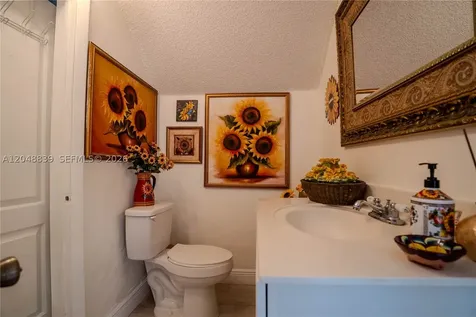 19702 NW 84th Place Hialeah FL 33015