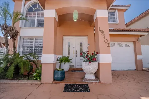19702 NW 84th Place Hialeah FL 33015