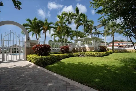 19702 NW 84th Place Hialeah FL 33015