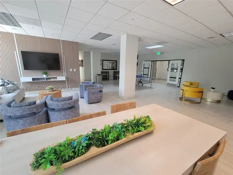 19390 Collins Avenue Sunny Isles Beach FL 33160