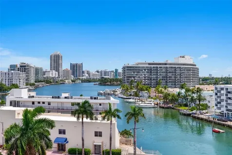 7118 Bonita Drive Miami Beach FL 33141